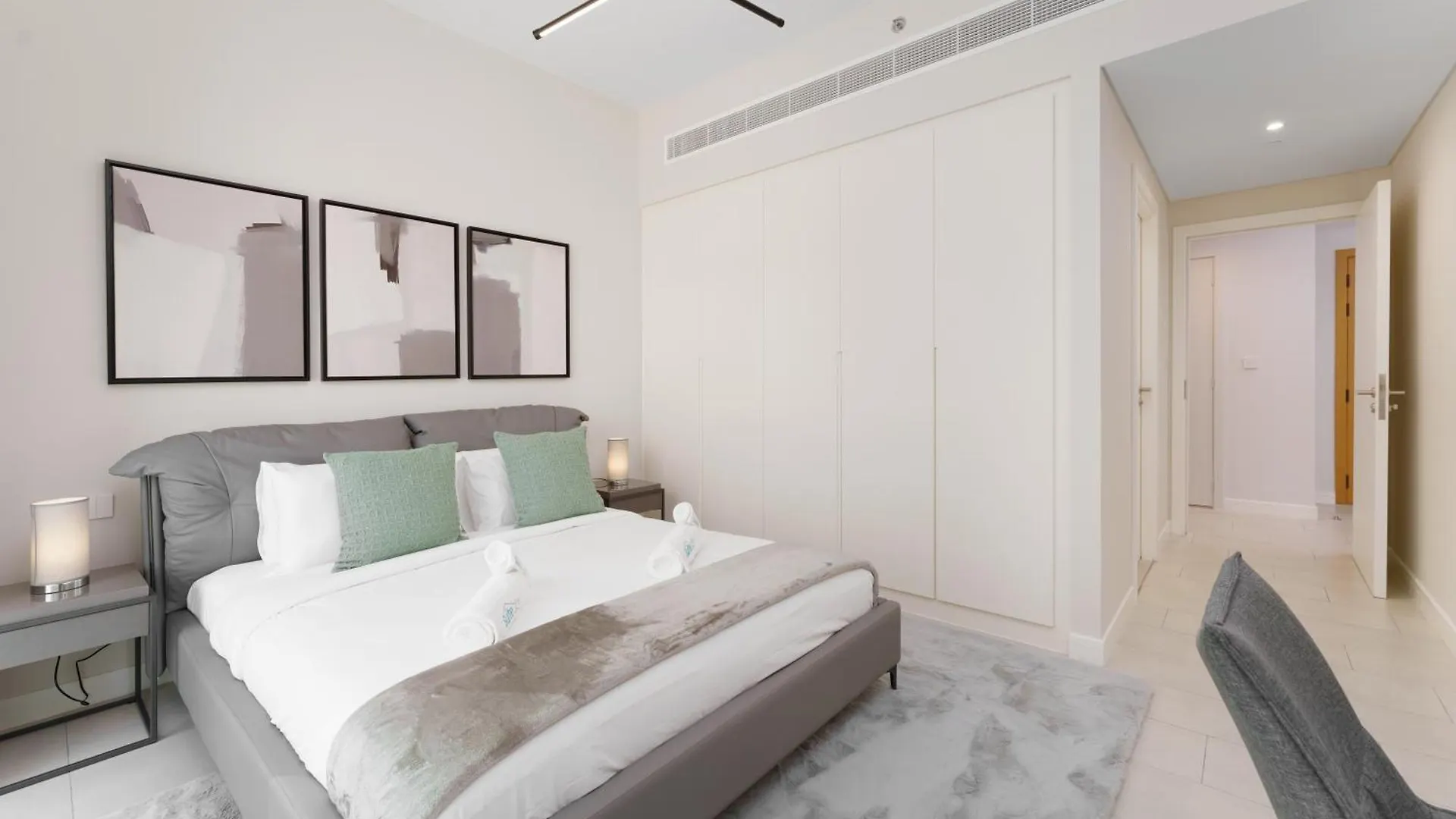 アパート Beachfront Luxury Living At La Vie Residence Jbr ドバイ