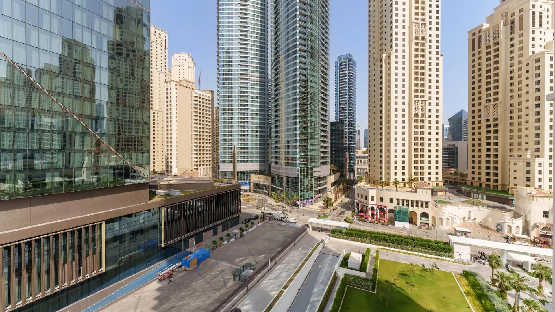 Beachfront Luxury Living At La Vie Residence Jbr ドバイ アラブ首長国連邦